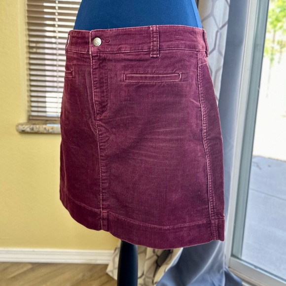 EUC LOFT Maroon Corduroy Mini Skirt - Picture 3 of 10